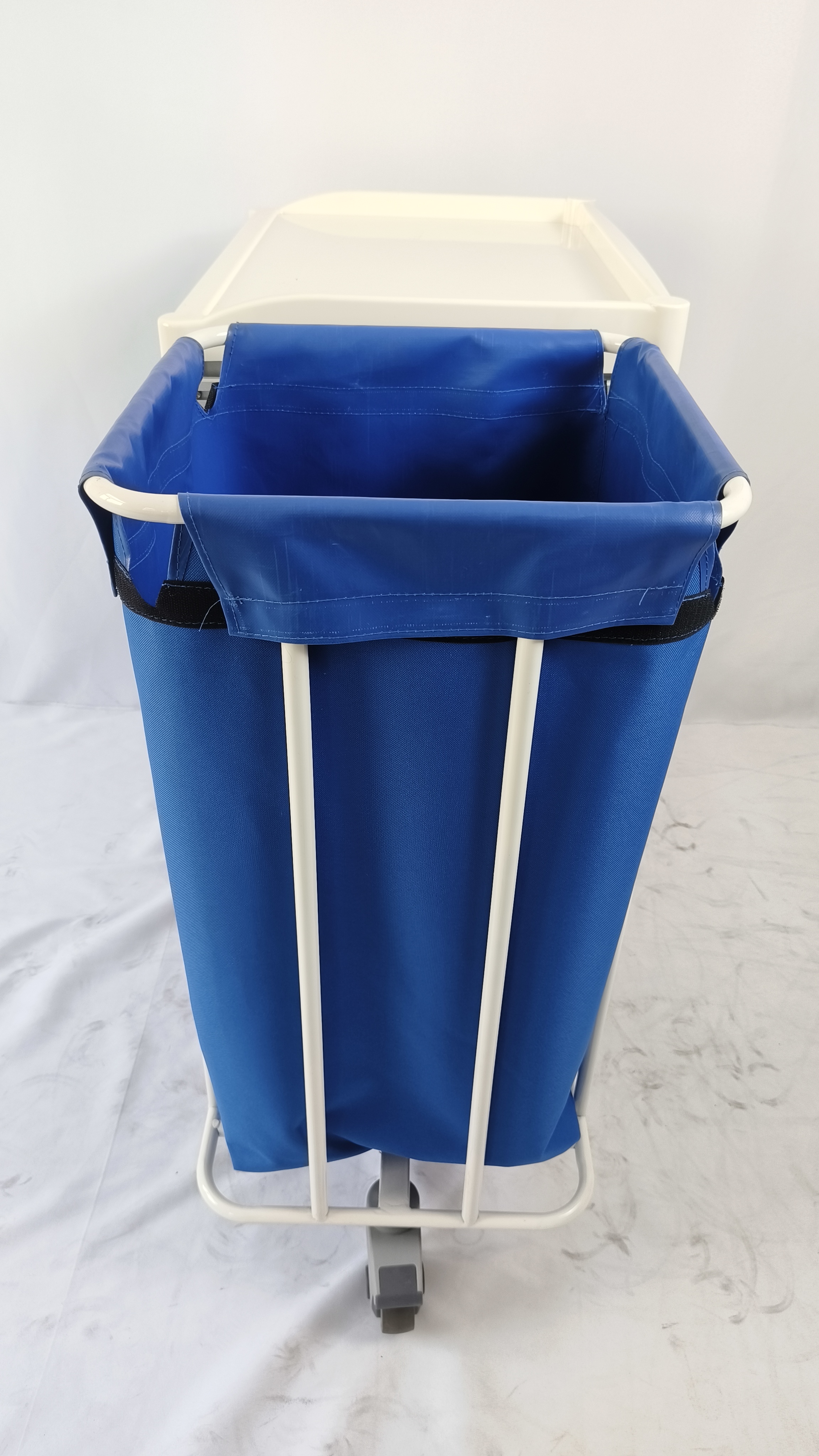 Xe đẩy chăm s&oacute;c buổi s&aacute;ng bằng th&eacute;p kh&ocirc;ng gỉ